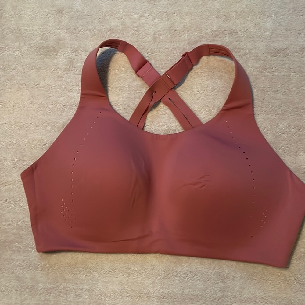 NWOT lululemon high support sports bra, 38D